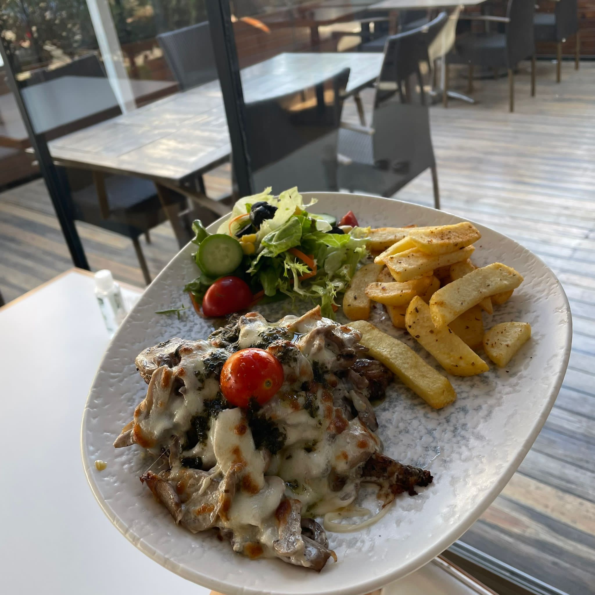 Kaşarlı ve Mantarlı Fırın Tavuk    