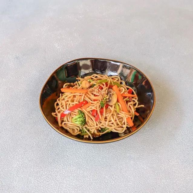 Tavuklu ve Sebzeli Noodle 